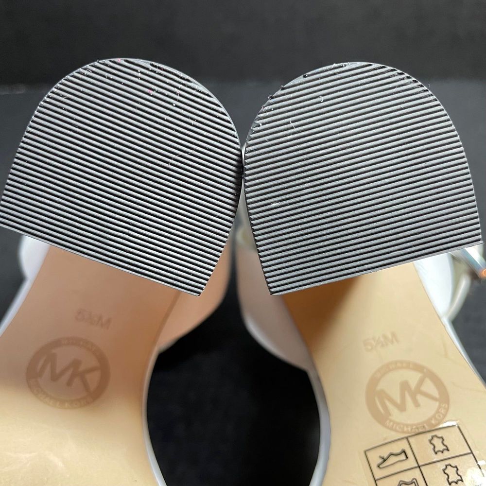 Michael Kors White Leather 4” heeled sandal 5.5M EUC WORN ONLY ONCE PRICE FIRM!! - Picture 9 of 13